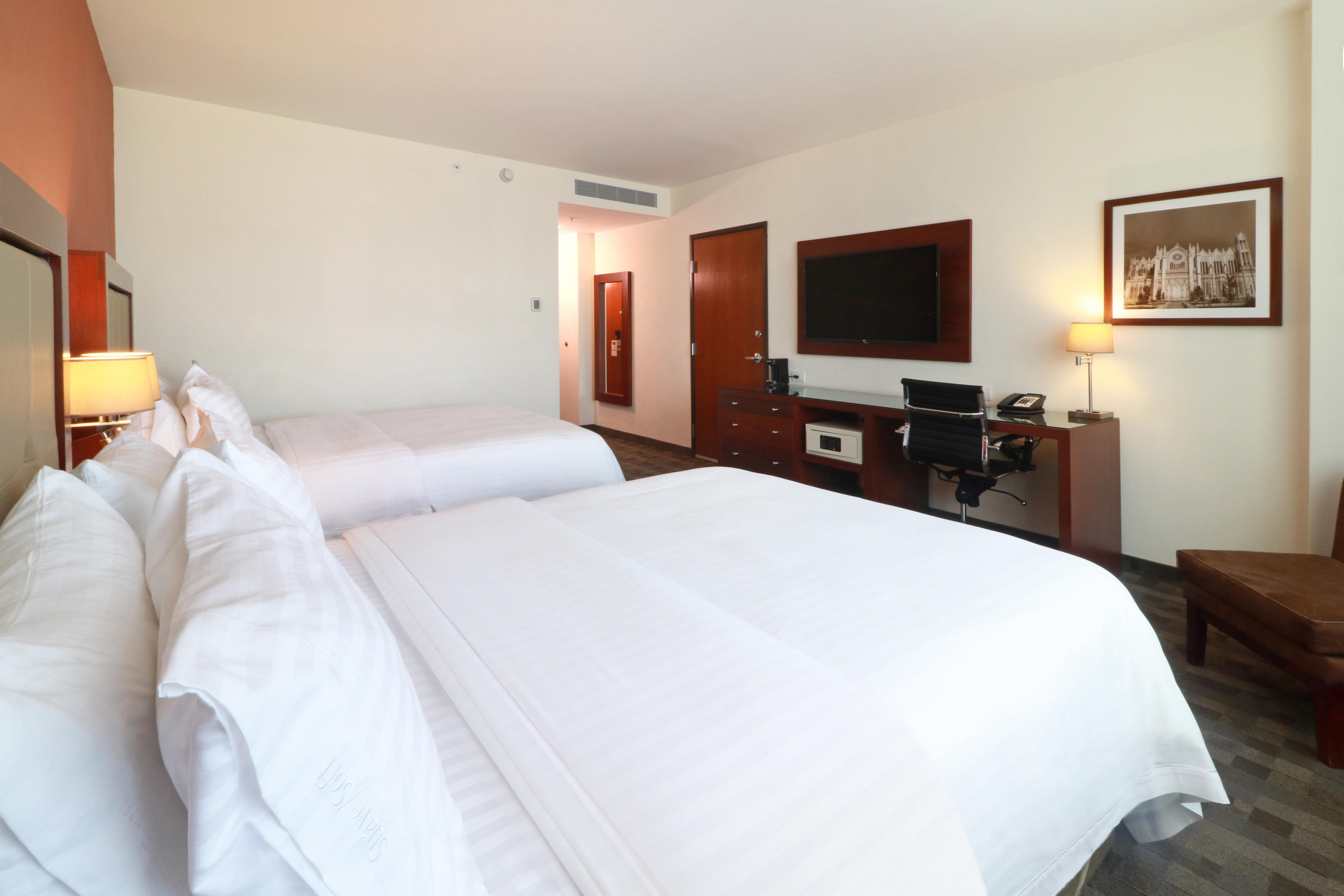 Holiday Inn & Suites Plaza Mayor By Ihg León Esterno foto